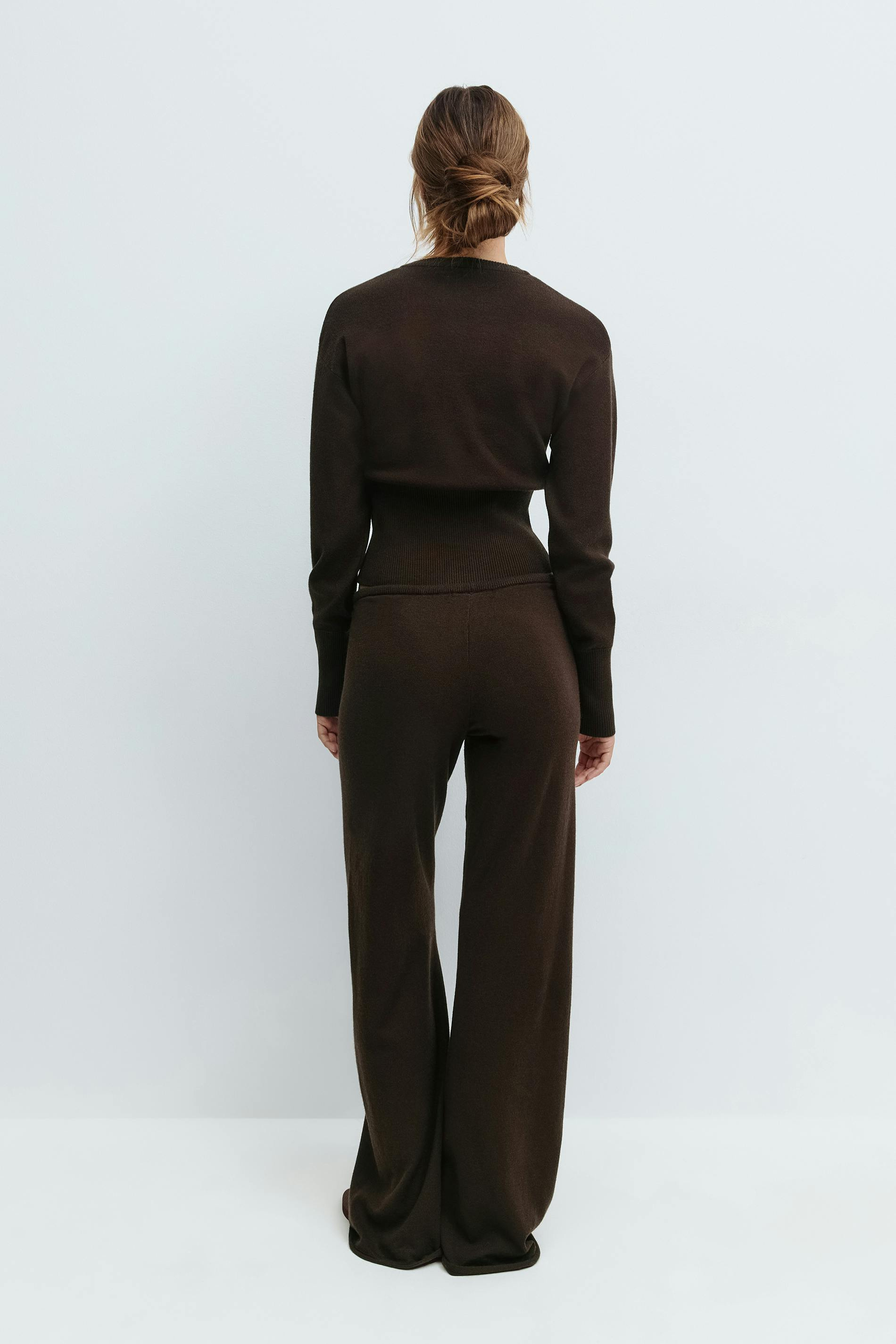 Inaya – Contoured Knit Ensemble
