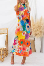 Sommerliches Ärmelloses Maxikleid mit Bindegürtel und Blumenmuster