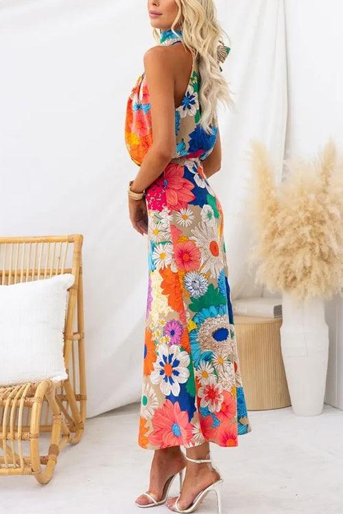 Sommerliches Ärmelloses Maxikleid mit Bindegürtel und Blumenmuster