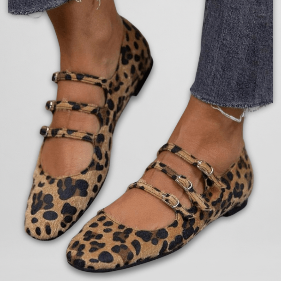 SavannaStride™ Triple-Band Flat Shoes
