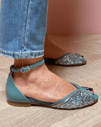 Flache Sandalen mit Glänzenden Akzenten