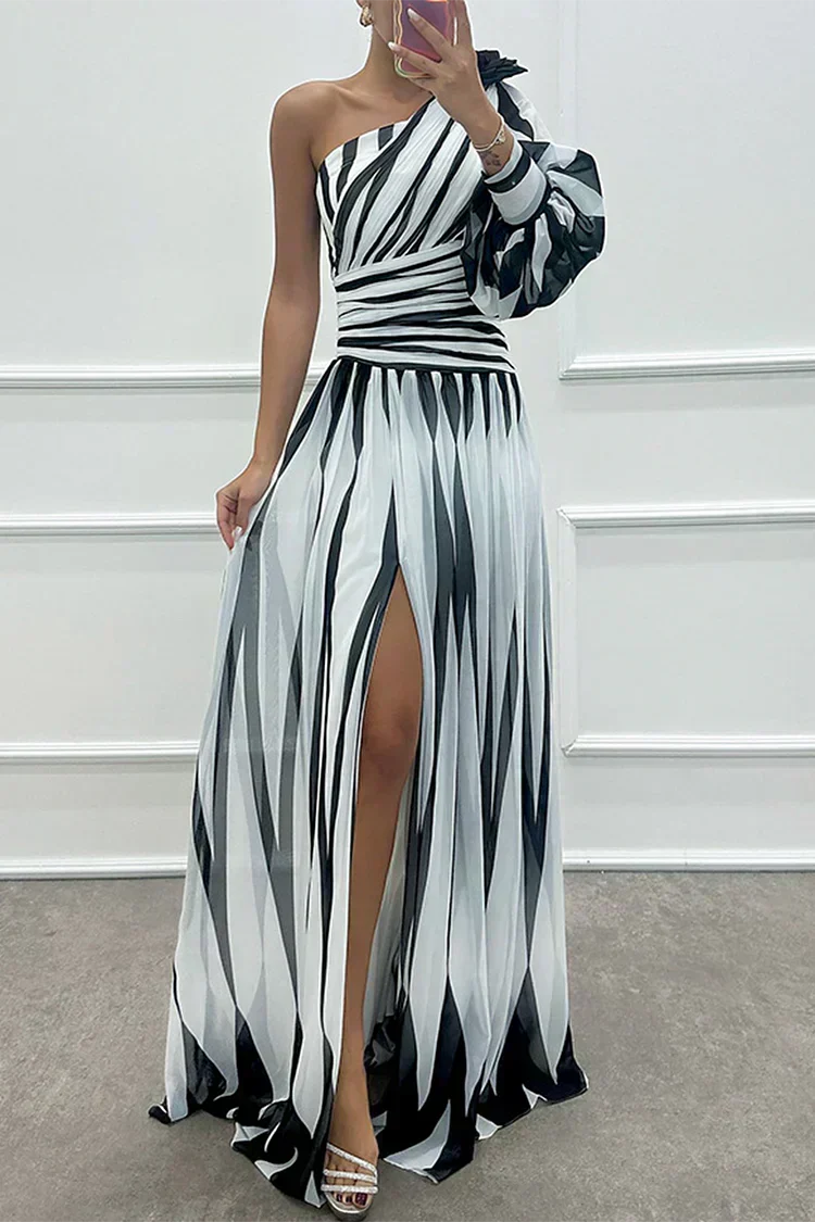 Shiloh - Elegantes Maxikleid mit Streifen und asymmetrischem Träger