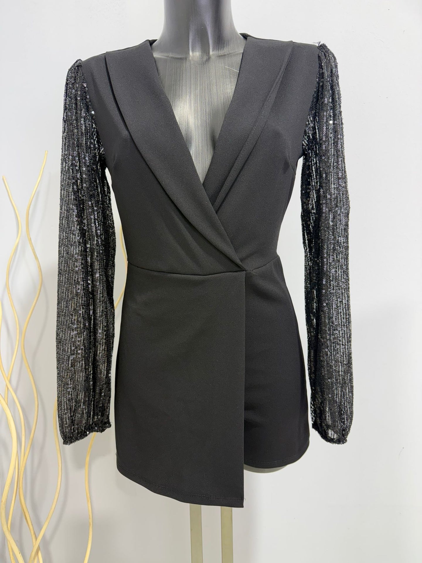 Araminta – Stilvoller schwarzer Jumpsuit