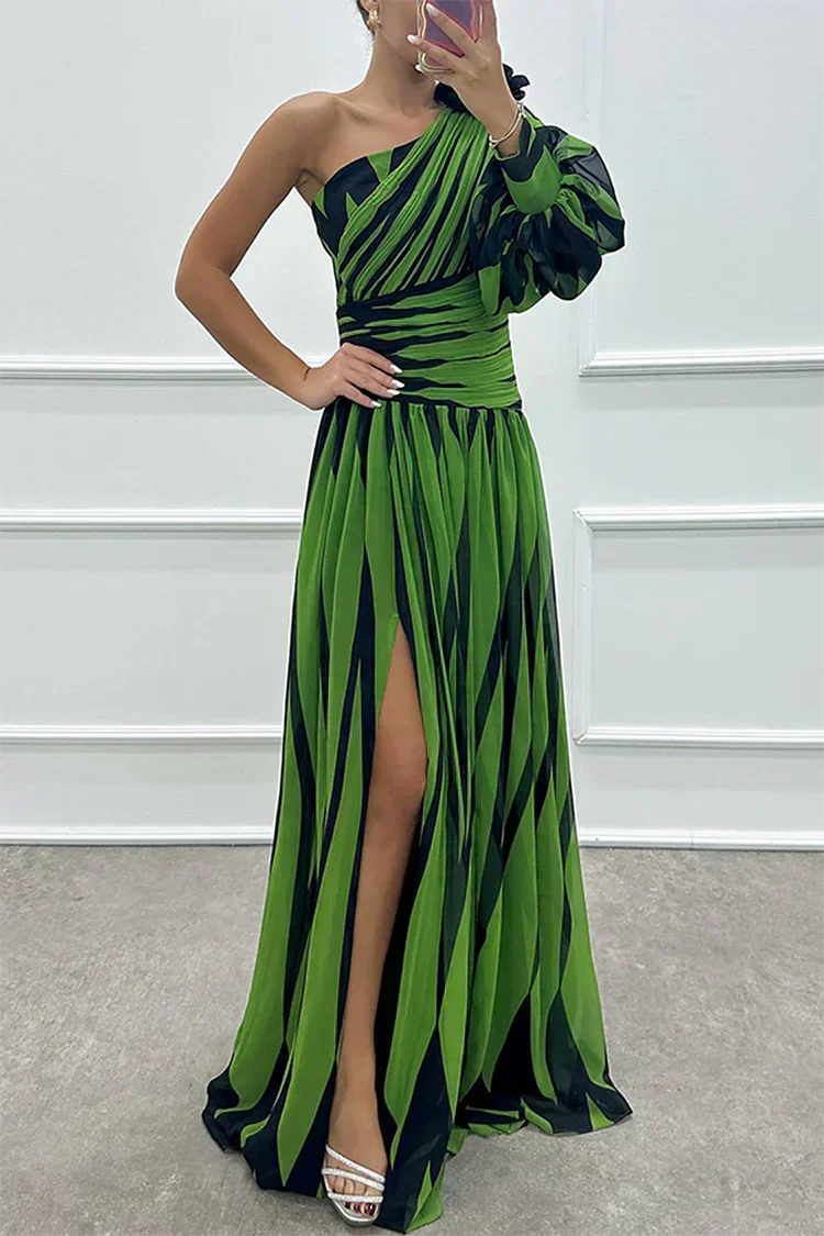 Shiloh - Elegantes Maxikleid mit Streifen und asymmetrischem Träger