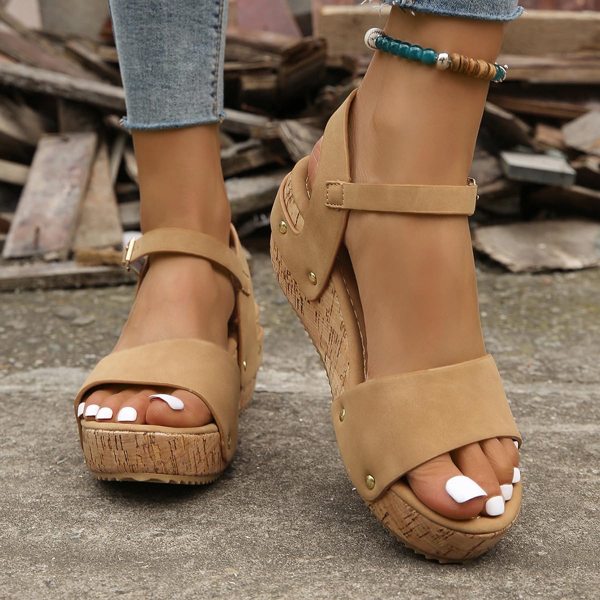 Daniela – Stilvolle Keilsandalen