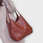 Olivia - Klassische Lederhandtasche