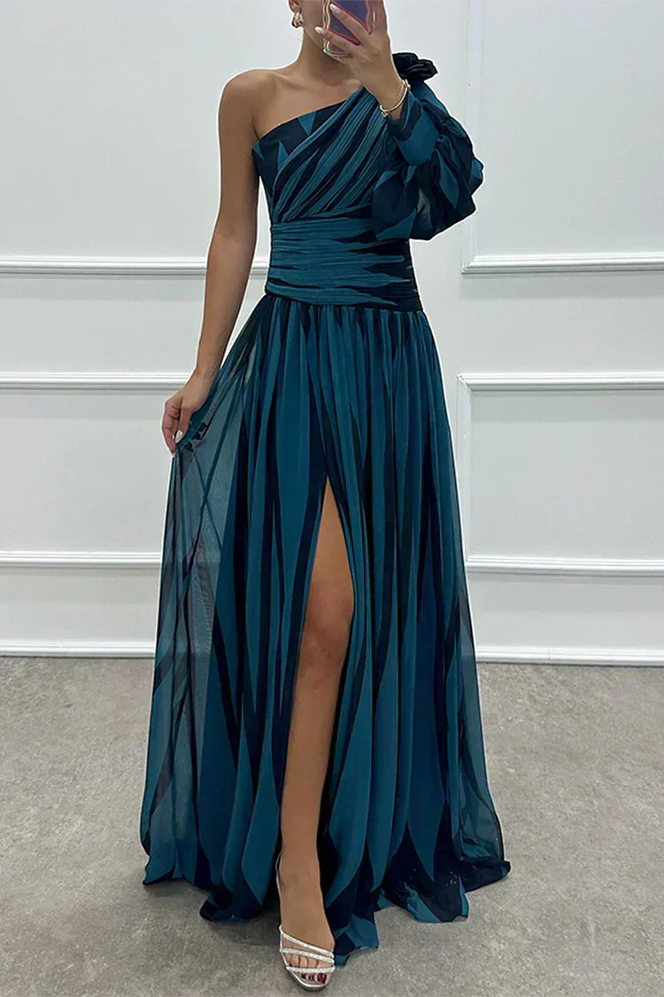 Shiloh - Elegantes Maxikleid mit Streifen und asymmetrischem Träger