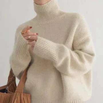 LIV I Turtleneck Sweater