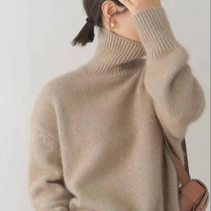 LIV I Turtleneck Sweater