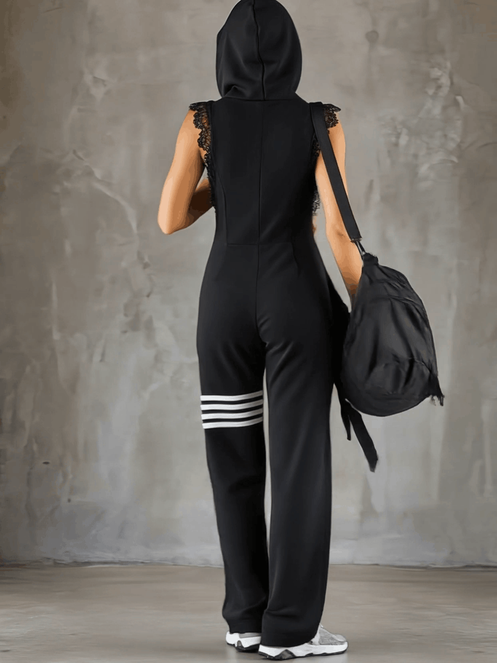 Danielle - Vintage Sport-Jumpsuit mit Kapuze und Streifen