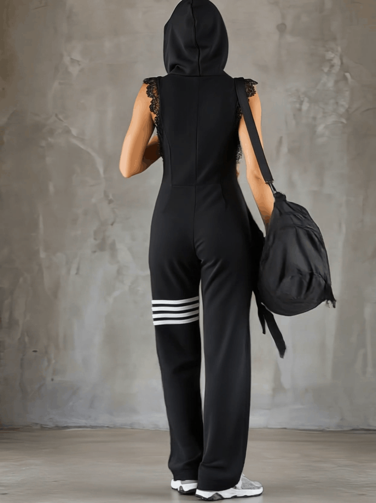 Danielle - Vintage Sport-Jumpsuit mit Kapuze und Streifen