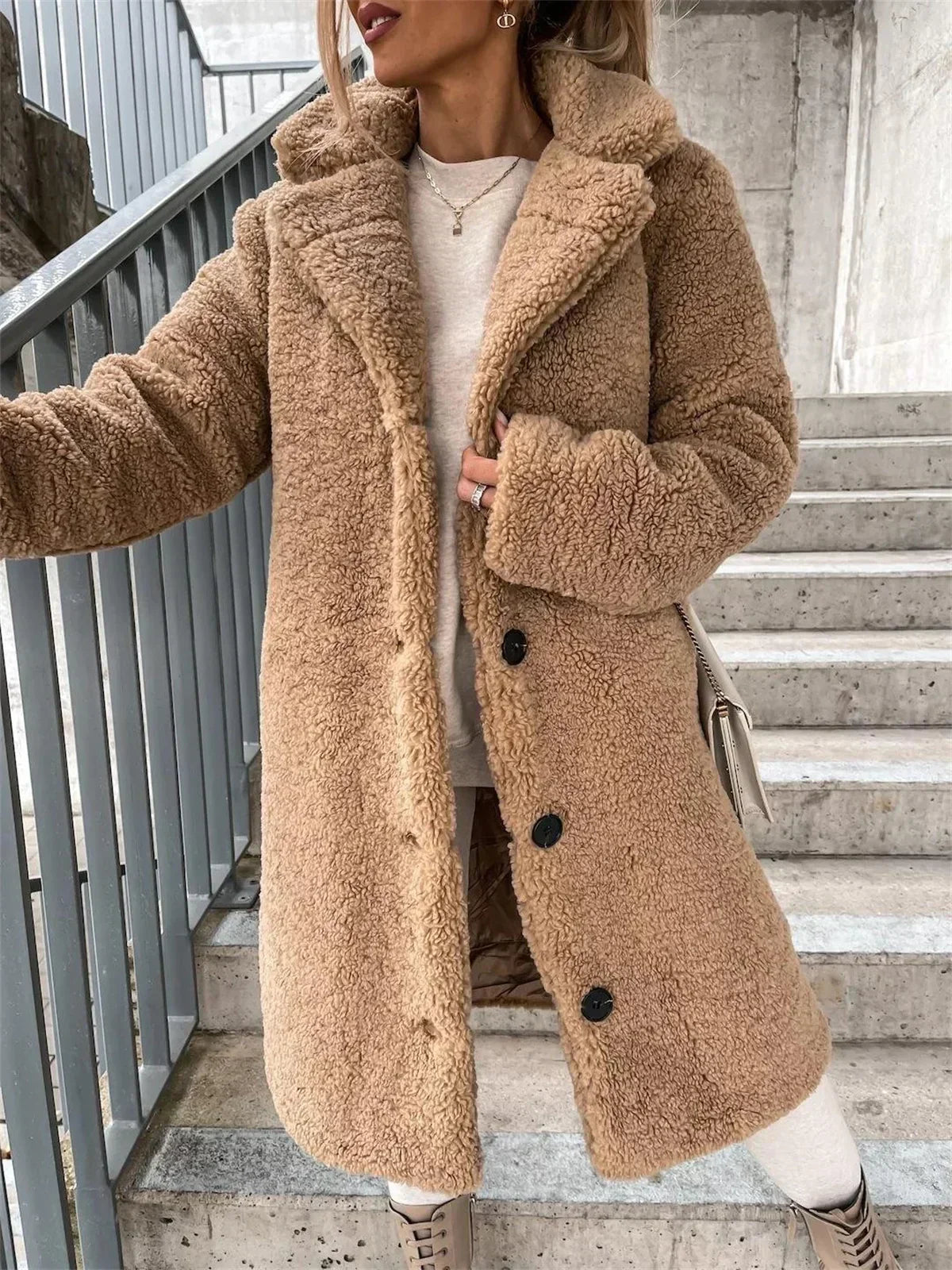 Naomi™ | Cozy Blanket