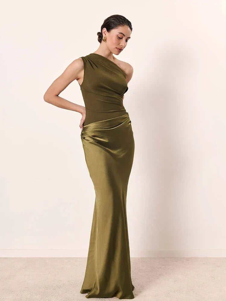 Maxikleid aus Satin mit verführerischem Charme