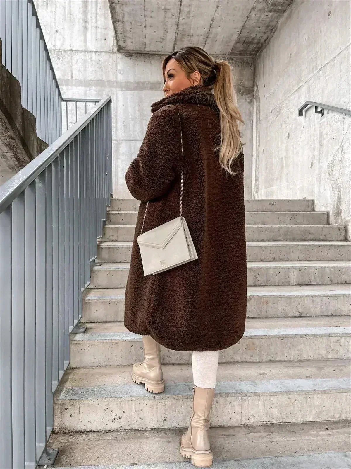 Naomi™ | Cozy Blanket