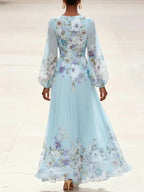 Mia | Hellblaues Floral Chiffon Maxikleid mit V-Ausschnitt