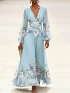 Mia | Hellblaues Floral Chiffon Maxikleid mit V-Ausschnitt