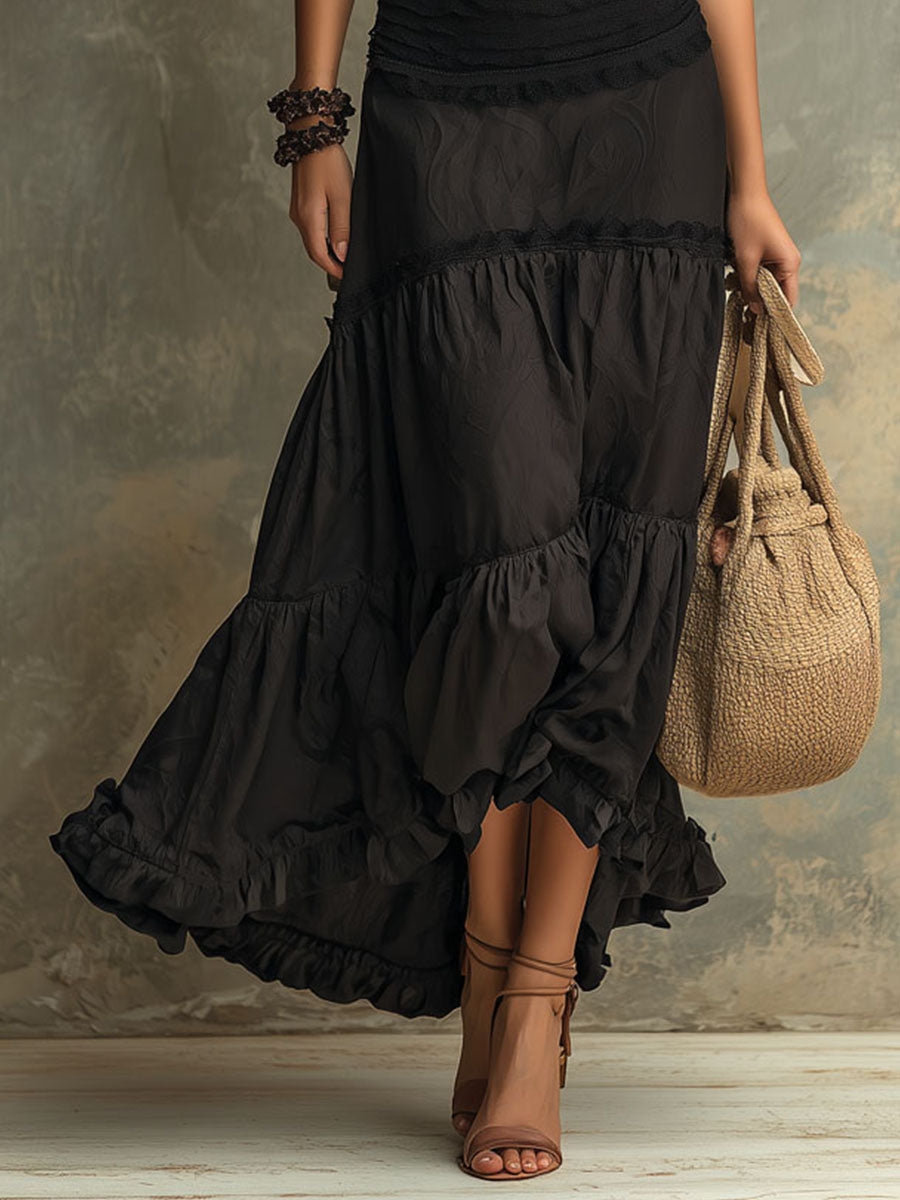 Susie | Bohemian Maxikleid mit hohem Kragen und Spitzenrüschen