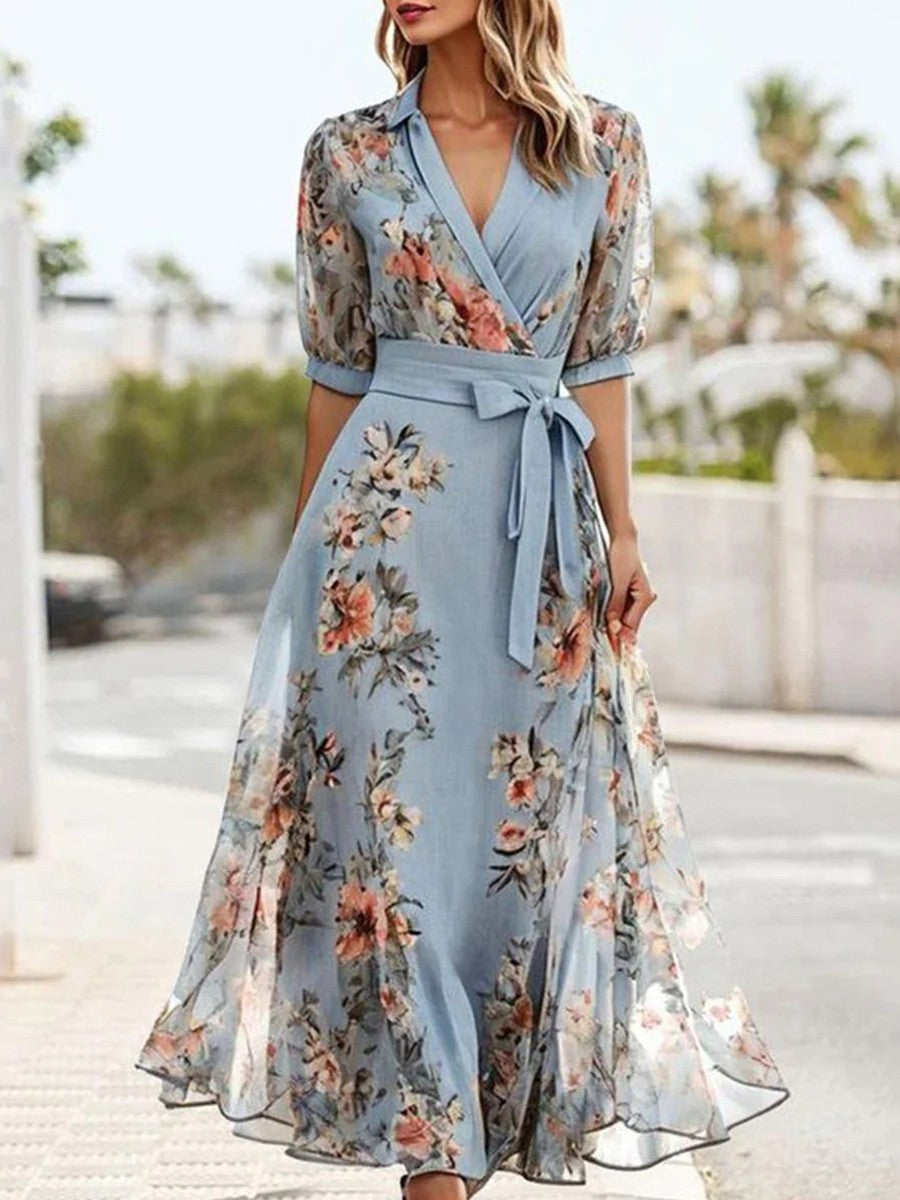 Mila - Blaues Midi-Kleid mit V-Ausschnitt und kurzen Ärmeln