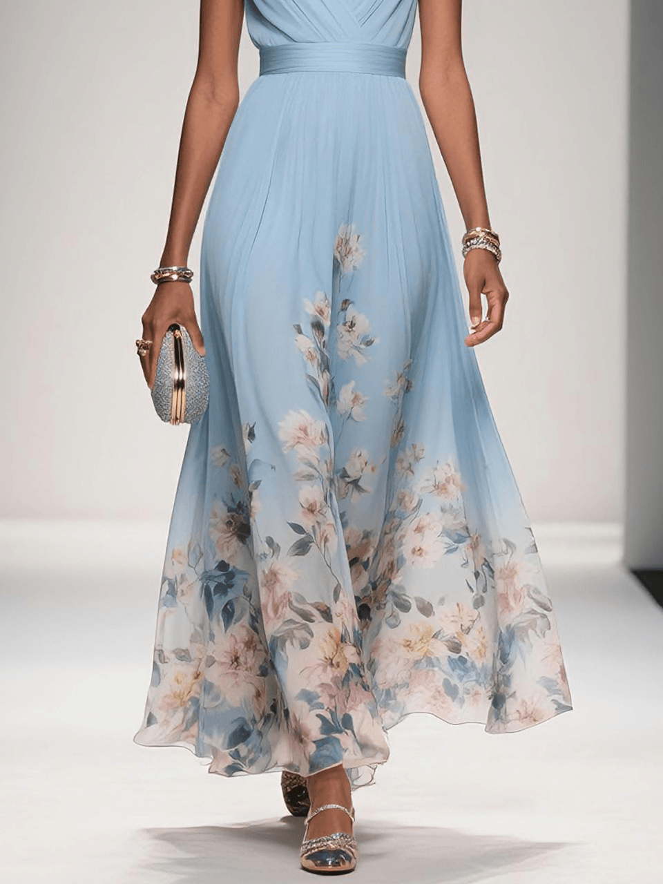 Rose | Hellblaues Floral Chiffon Maxikleid mit V-Ausschnitt