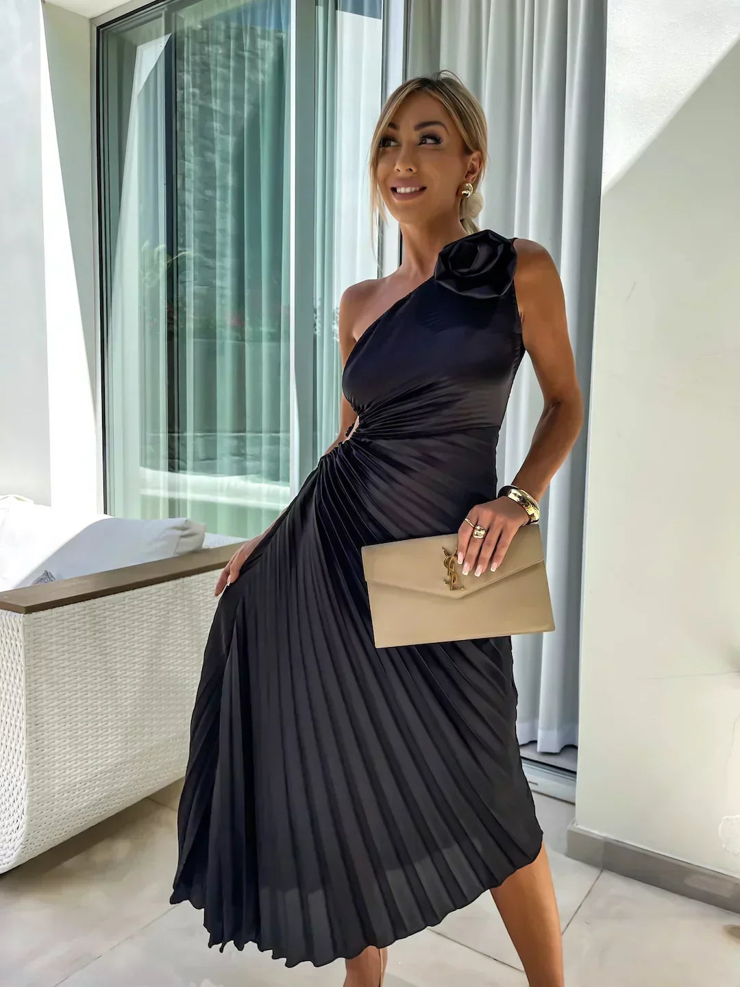 Eya™ | Elegantes Maxi-Kleid mit floralem Muster und einseitigem Träger
